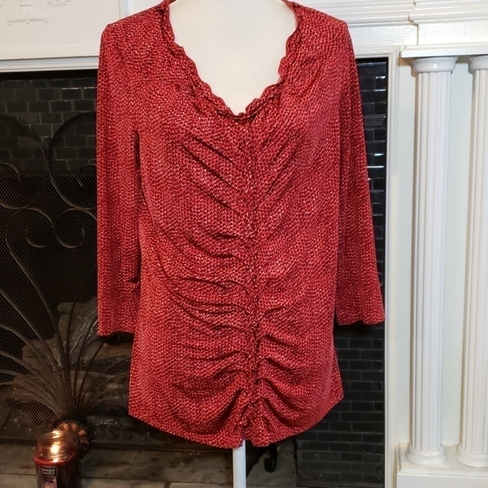 DANA Buchman Slinky Stretchy Top V Neck Red/Black